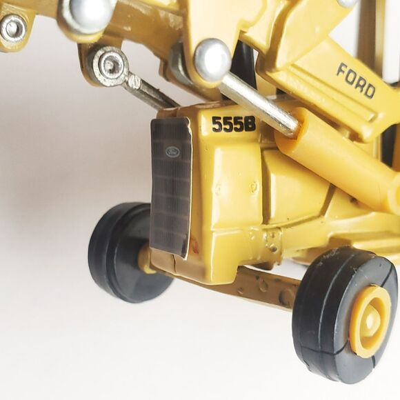 Vintage ERTL Ford Tractor Backhoe Loader 1:64 Diecast Metal 555B Yellow - Picture 15 of 15